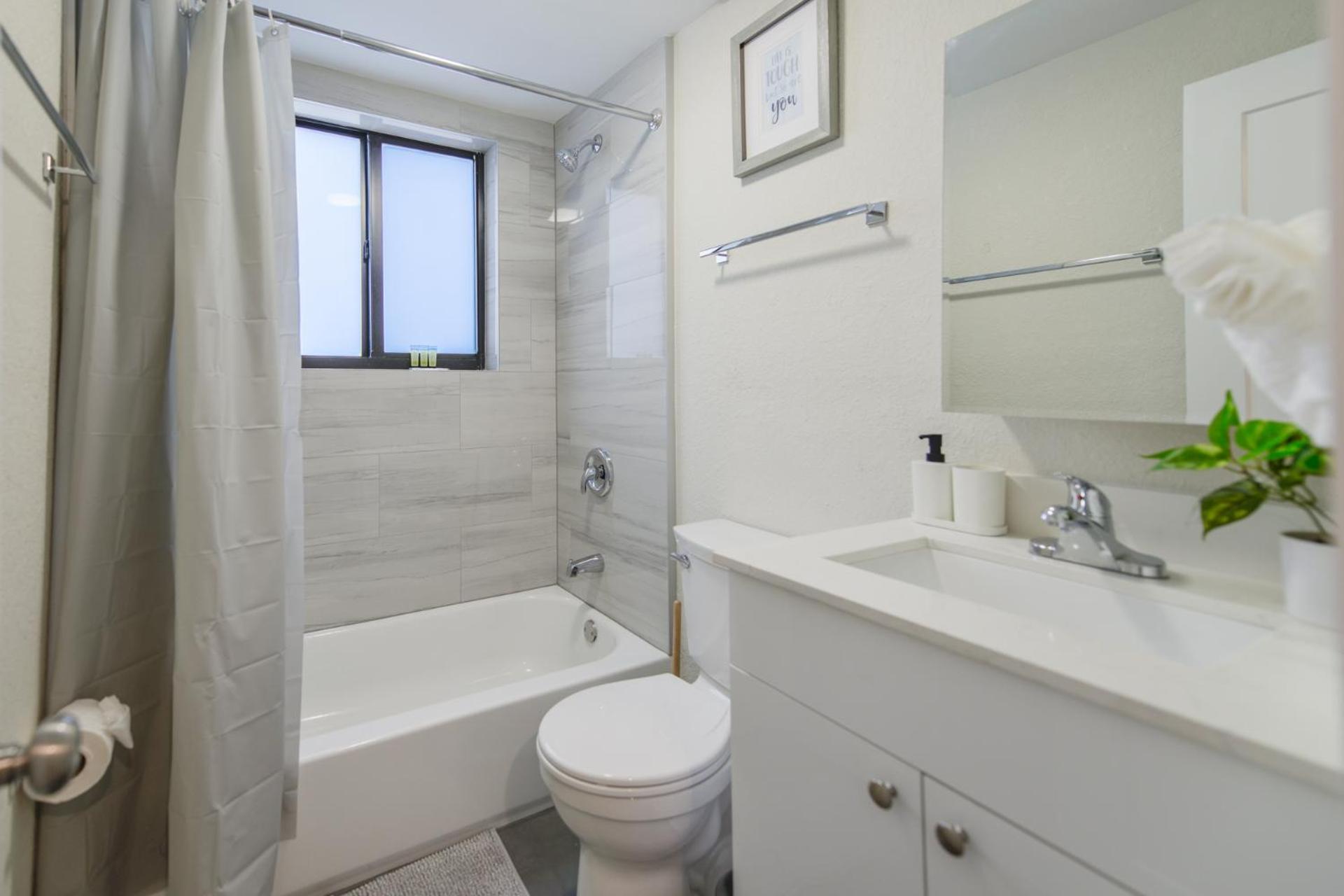 Apartment Exclusive Location In Little Havana On Calle Ocho